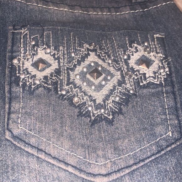 Jean shorts size 6/7 - Picture 2 of 8